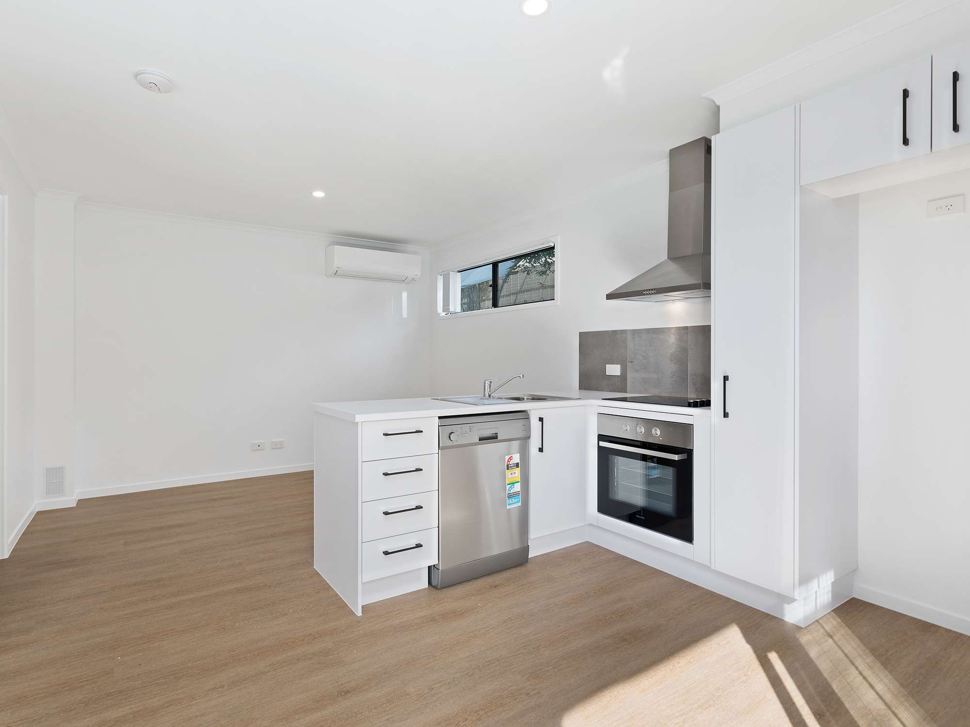 26-Pine-St-Nambour-25